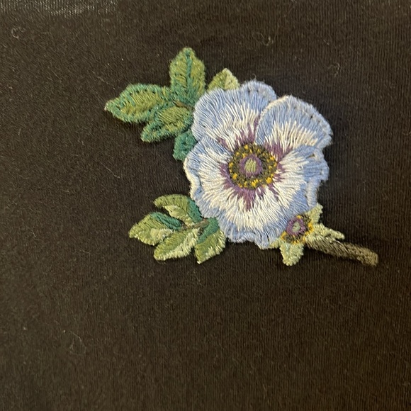 EUC Gucci distressed T-shirt - Picture 5 of 6